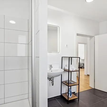 51-7 - Workplace - Netflix - Washer Dryer - Modern Design Appartement Bochum