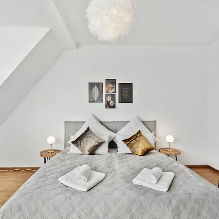 51-7 - Workplace - Netflix - Washer Dryer - Modern Design Bochum